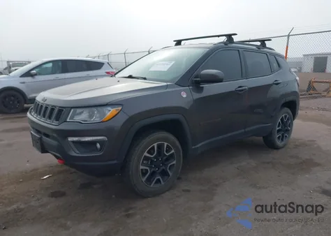 2019 Jeep Compass Trailhawk 4X4 from USA, damaged, VIN 3C4NJDDB9KT697776